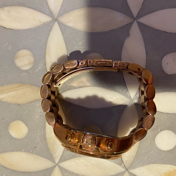 Michael Kors gold watch - Picture 2 of 3